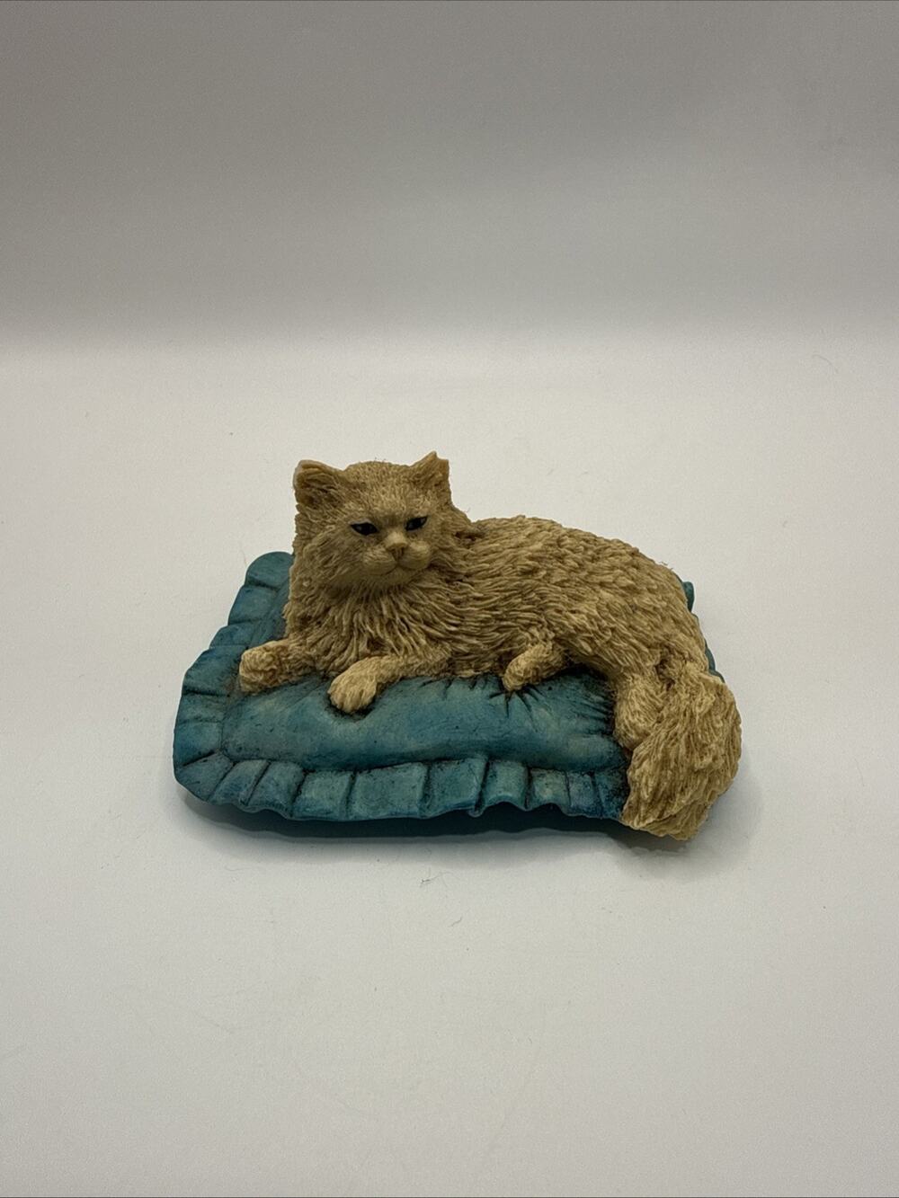 Vintage Border Fine Arts Ginger CAT ON CUSHION Figurine 1983 collectible